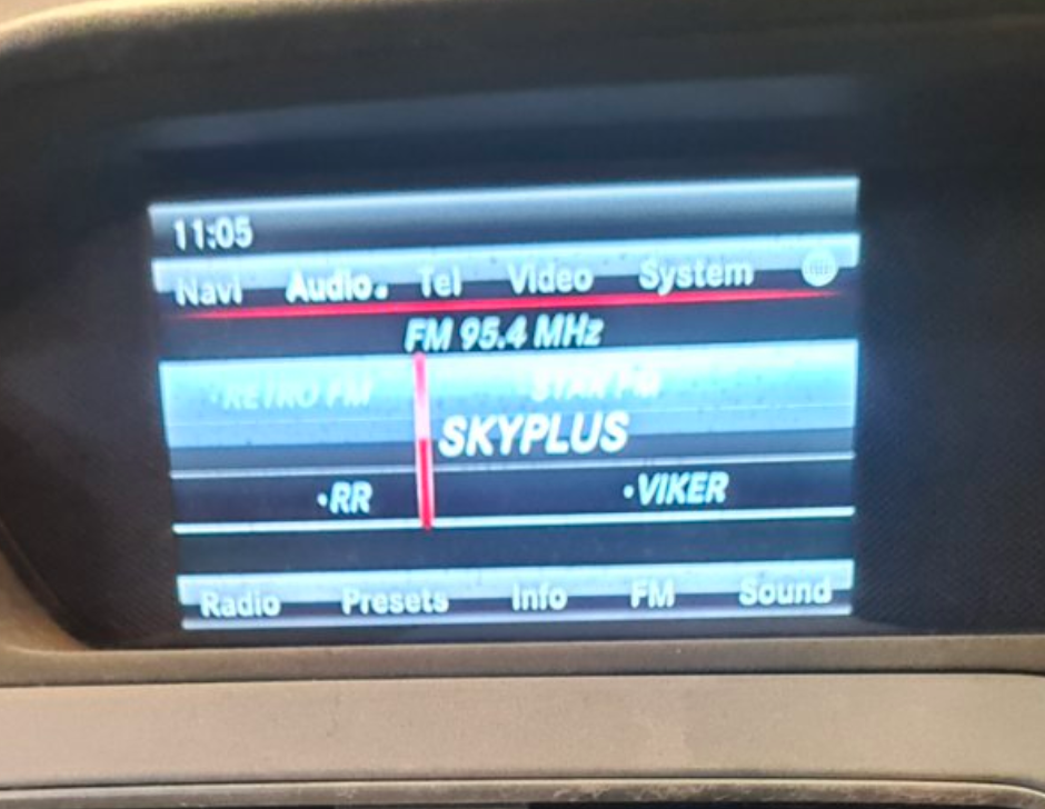 A2C30083500 Dash screen MERCEDES-BENZ C-CLASS (W204) (2007-2013)