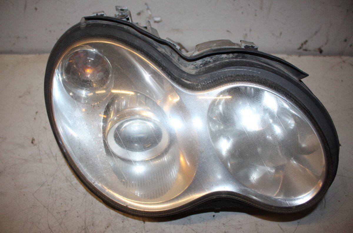 0301166276 Headlight right MERCEDES-BENZ C-CLASS (W203, CL203) (2000-2011)