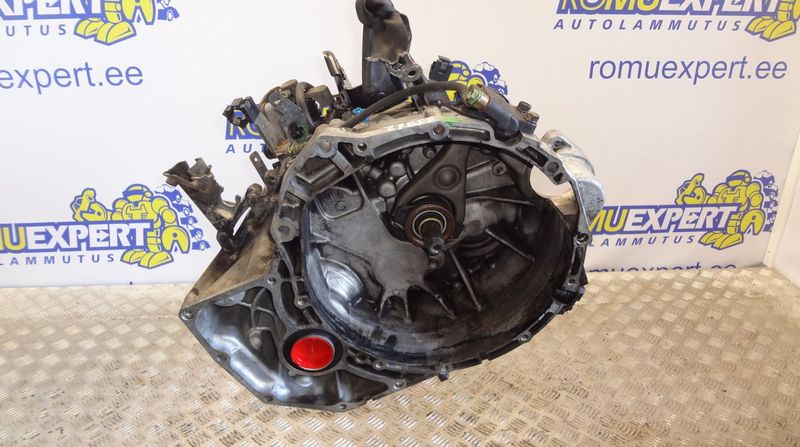 Gearbox NISSAN X-TRAIL I (T30) (2001-2007)