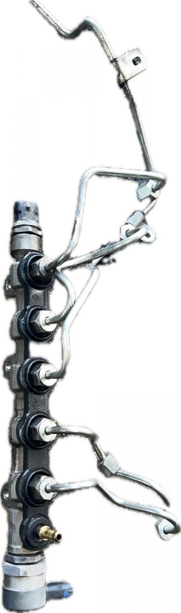 0445214173 Fuel Distributor / fuel rail RENAULT LAGUNA III (2007-2015)