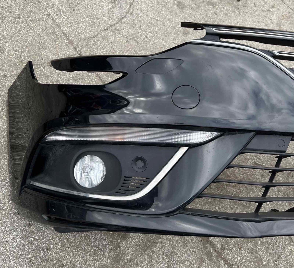 Front Bumper RENAULT MEGANE IV (B9A/M) (2015-)