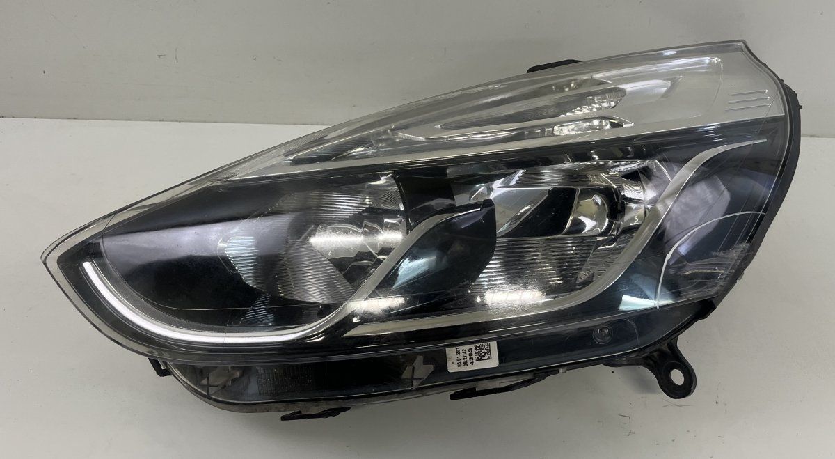 260608367R Headlight left RENAULT CLIO IV / THALIA (BH, KH) (2012-2019)