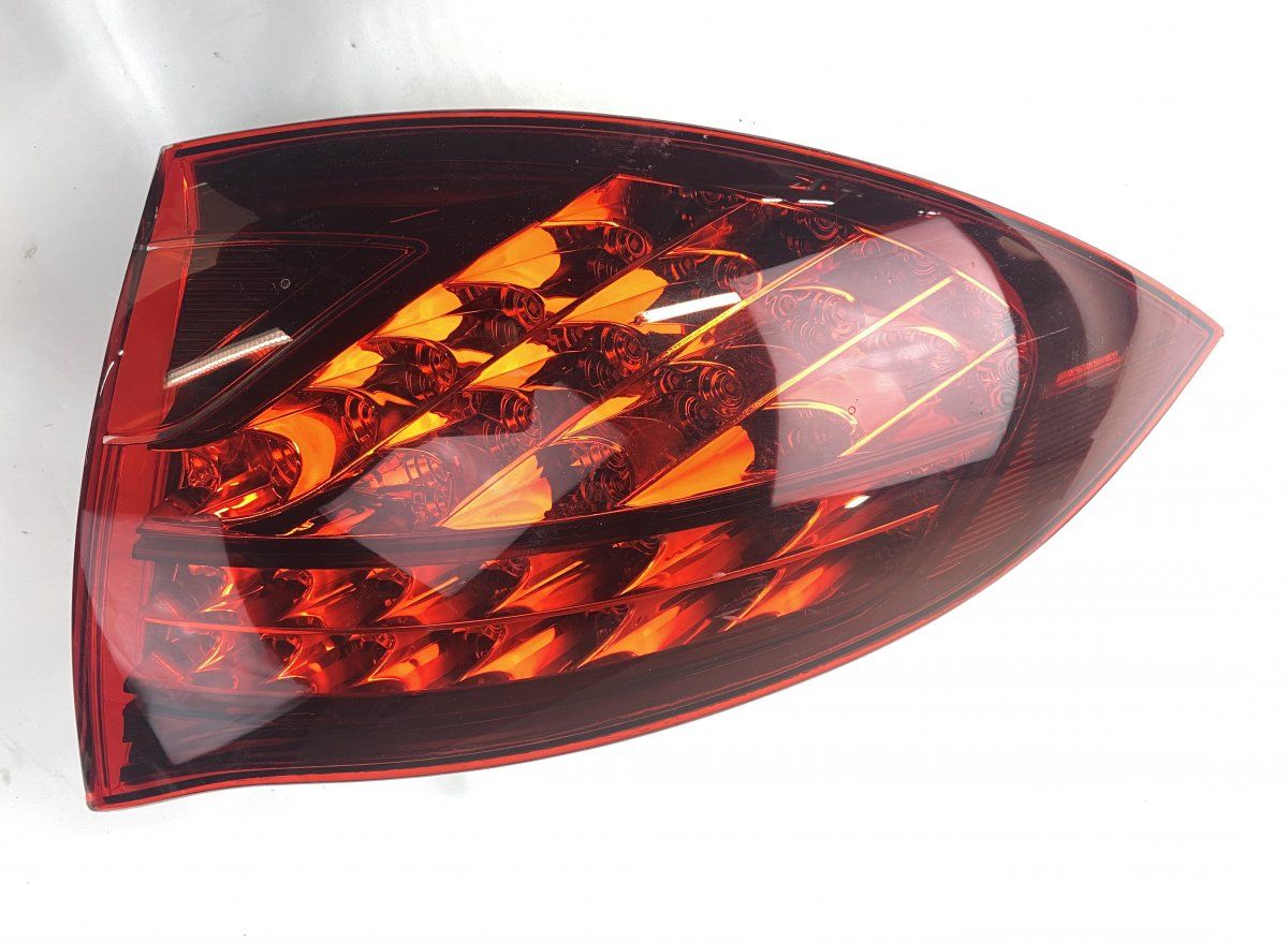 084481911RB 08-448-1911R-B Tail light, right PORSCHE CAYENNE II (2010-2017)