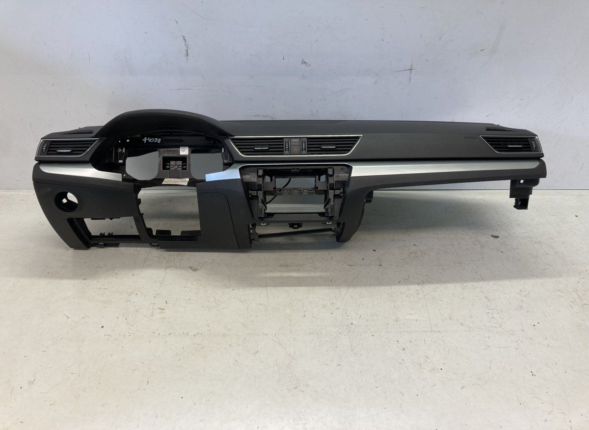 3V1857007AH 3V0857069 Dashboard SKODA SUPERB III (3V3, 3V5) (2015-2024)