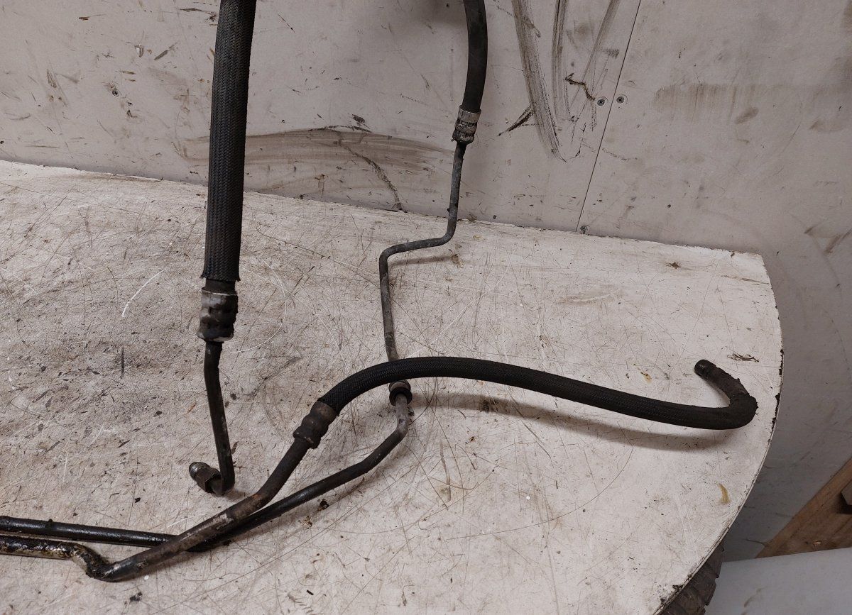 Power Steering Hose from pump to steering gear VOLVO XC90 I (2002-2014)