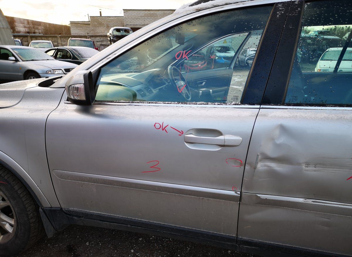 Door Front Left VOLVO XC90 I (2002-2014)