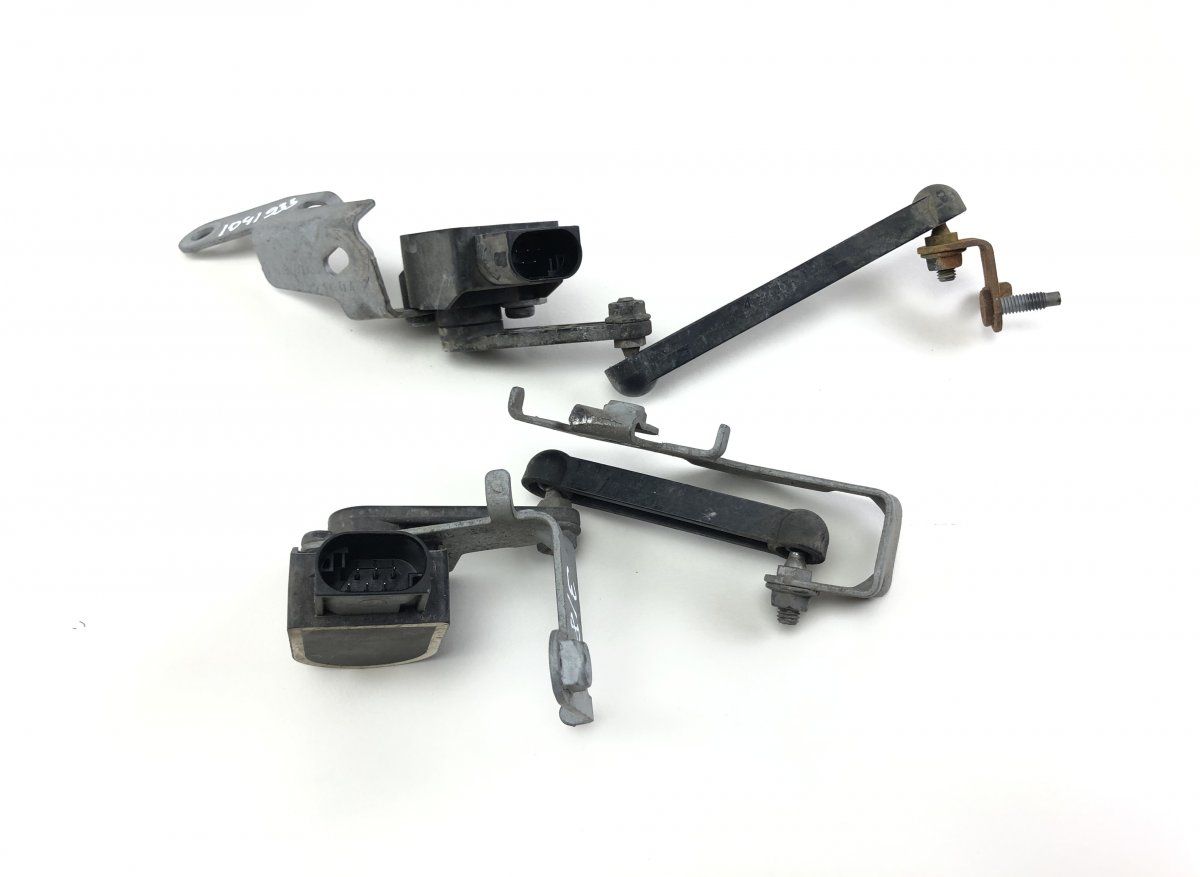 32221958 Suspension level sensor front left VOLVO XC40 / EX40 / EC40 (536, 539) (2017-)