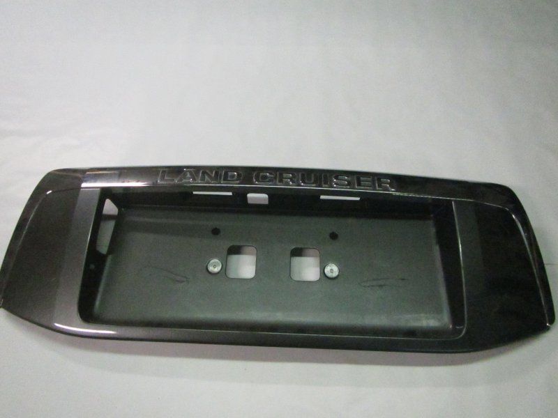 Bootlid / tailgate reflector panel TOYOTA LAND CRUISER 150 (2009-2021)