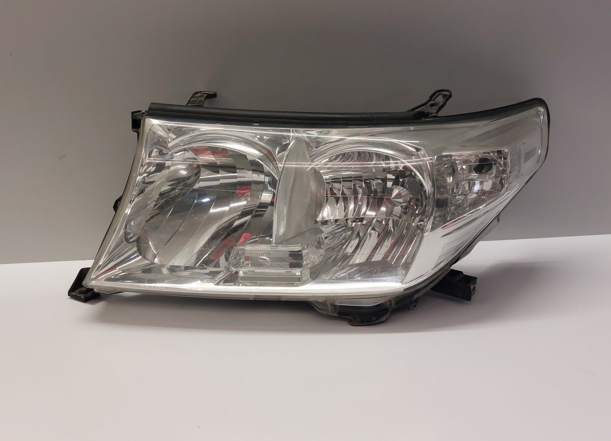 8117060C81 Headlight left TOYOTA LAND CRUISER 200 (2007-2021)