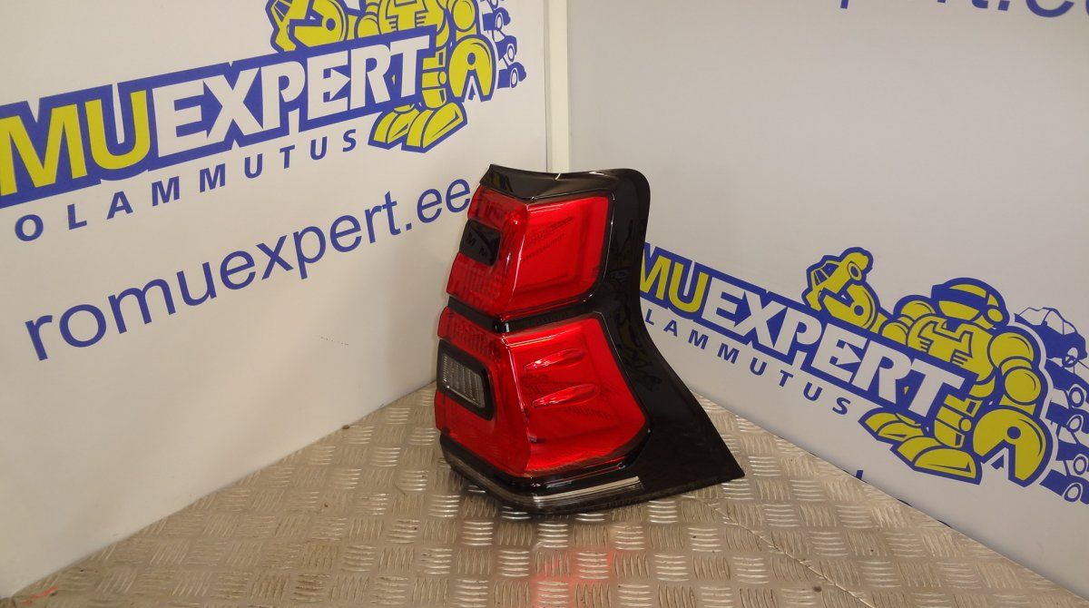 E1334633 Tail light, right TOYOTA LAND CRUISER 150 (2009-2021)