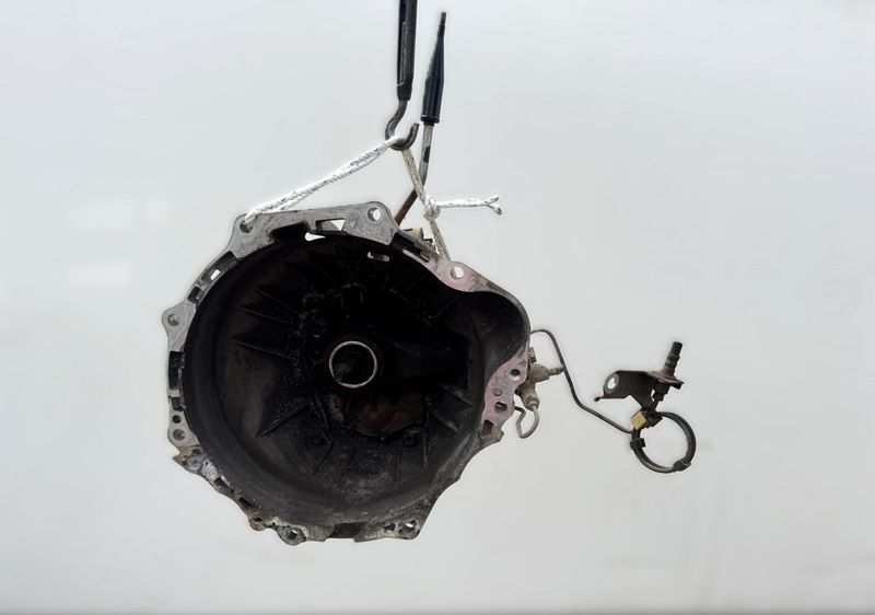 3303026A61 Gearbox TOYOTA HIACE / GRANVIA (XH10, XH20) (1995-2004)