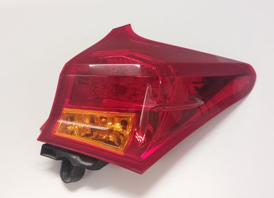 8155102740 81556-02730 8155602730 Tail light, right TOYOTA AURIS (E18) 2012-2018