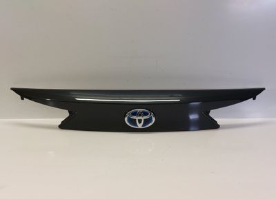 76811-02830 Bootlid / tailgate reflector panel TOYOTA AURIS (E18) 2012-2018