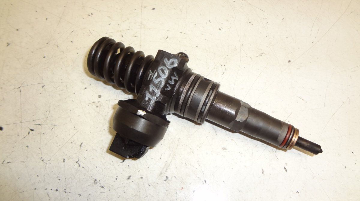 0414720220 0414720217 0414720270 0986441565 Fuel Injector VW TOUAREG I (7L) (2002-2010)