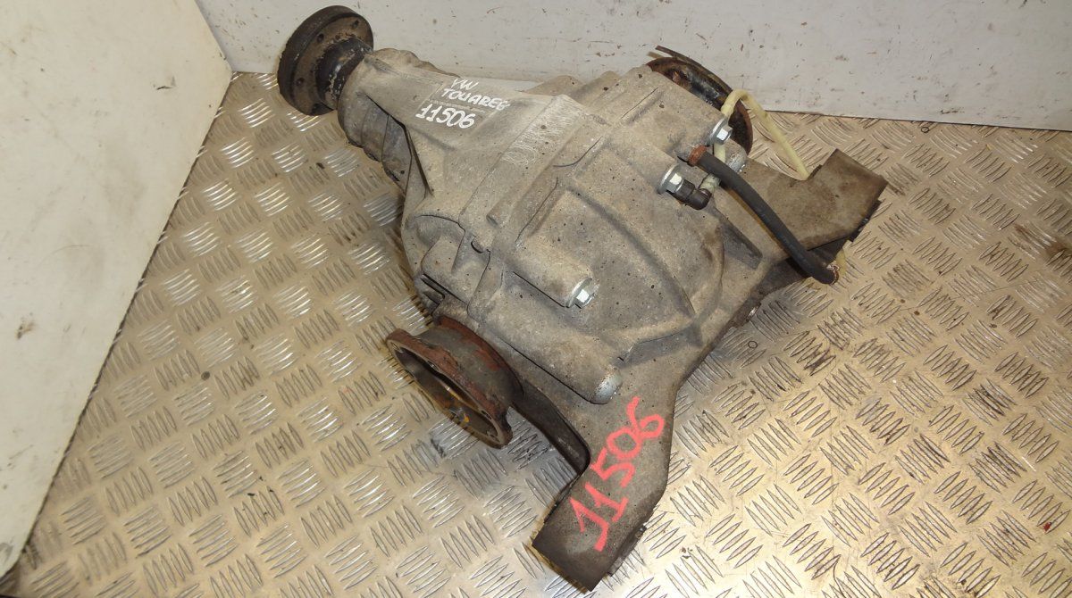 0AC525017D Rear axle differential VW TOUAREG I (7L) (2002-2010)