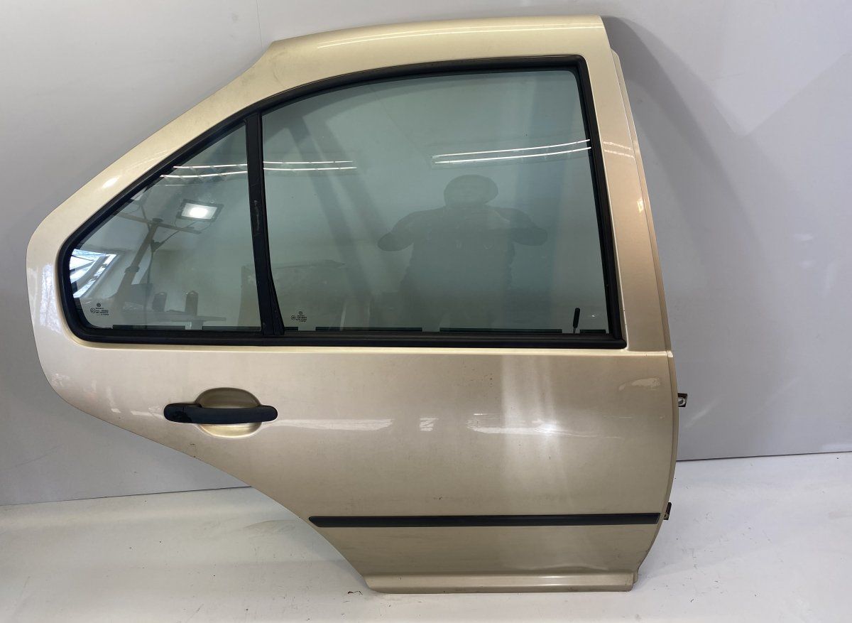 Door Rear Right VW BORA (1J2/1J6) (1998-2005)