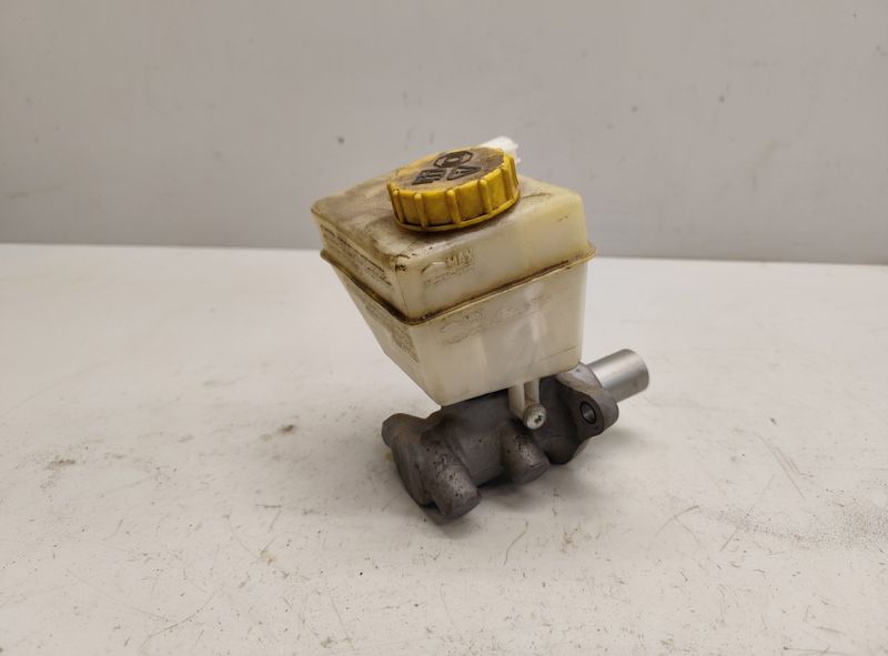 AW932140AA 6W832C217AA Brake Master Cylinder JAGUAR XJ (X351) (2009-2019)
