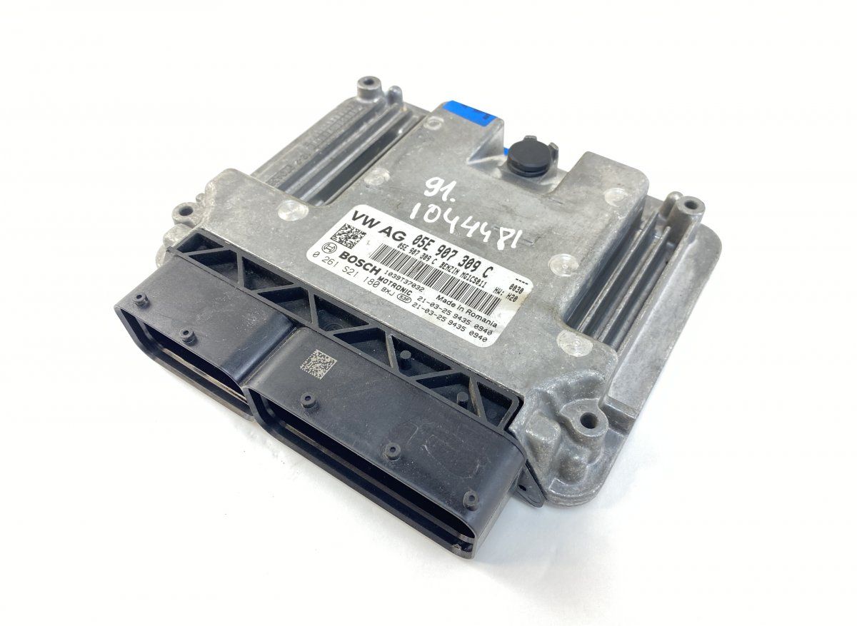 0261S21180 Engine Control Unit / module (ECU) AUDI Q3 (F3B, F3N) (2018-)