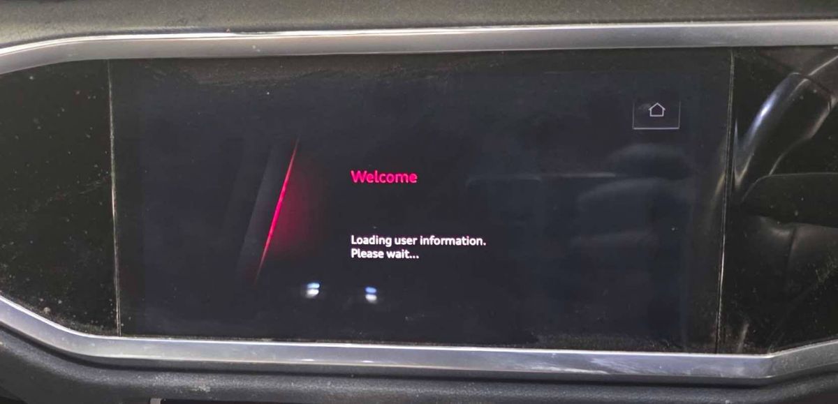83A919605C Dash screen AUDI Q3 (F3B, F3N) (2018-)