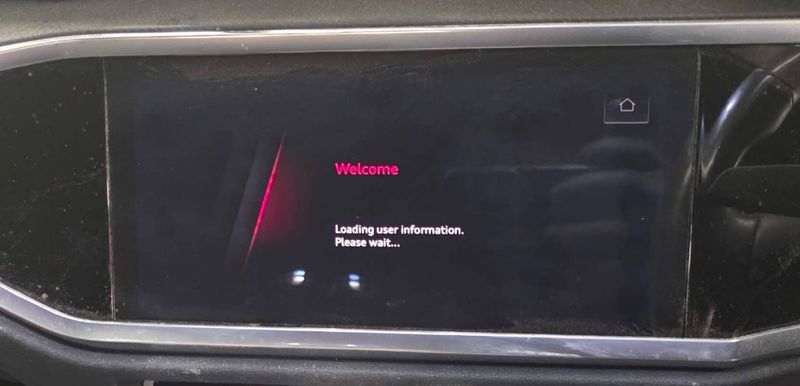 83A919605C Dash screen AUDI Q3 (F3B, F3N) (2018-)