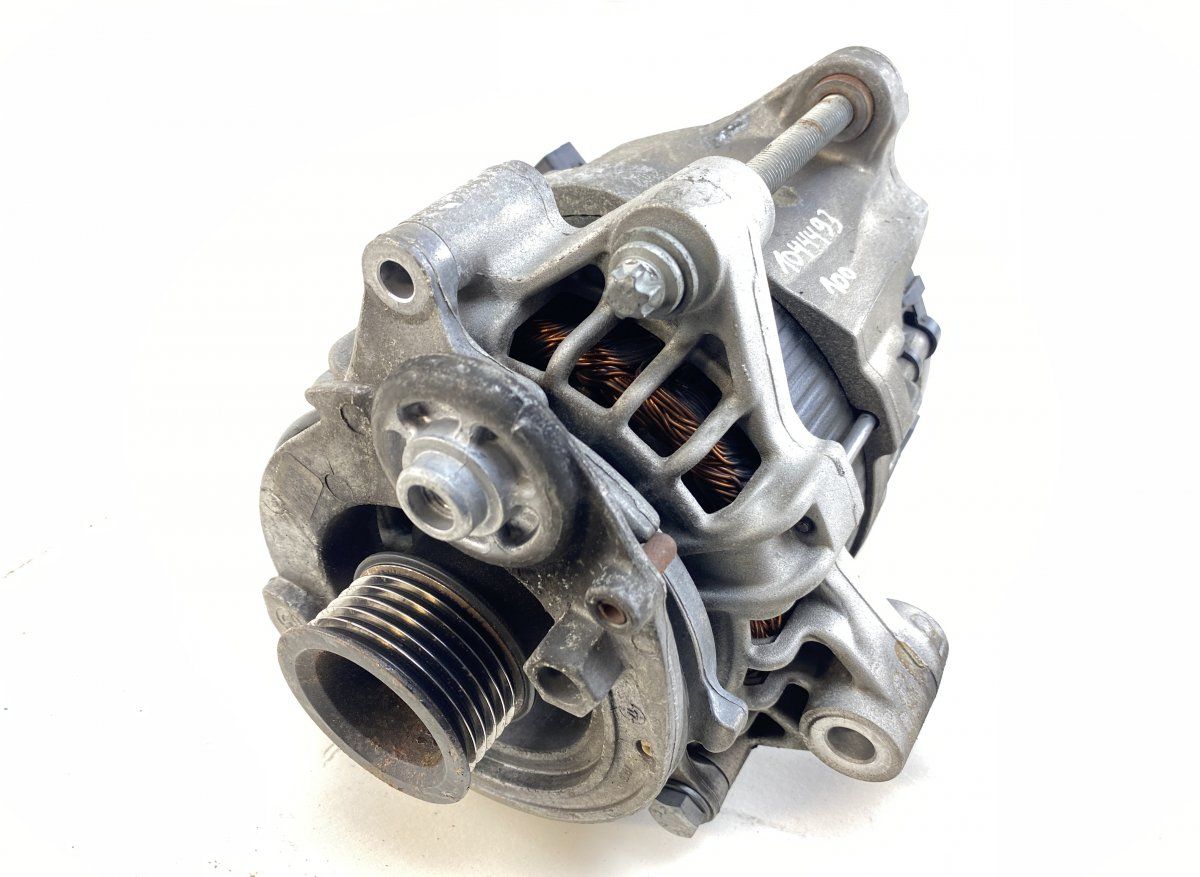 0125814004 Alternator BMW 5 (G30, G31) (2016-2024)