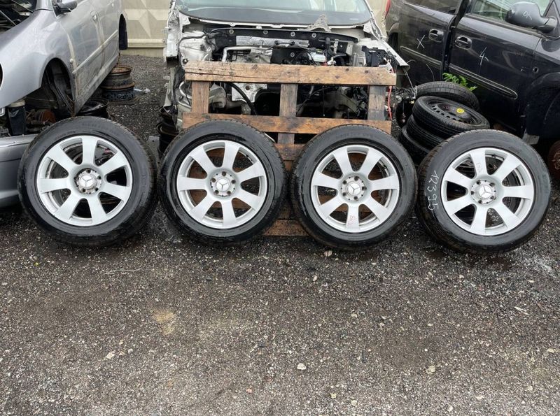 8JX17 ET43 D66.6 5X112 Джанти комплект с гуми 4бр MERCEDES-BENZ C-CLASS (W204) (2007-2013)
