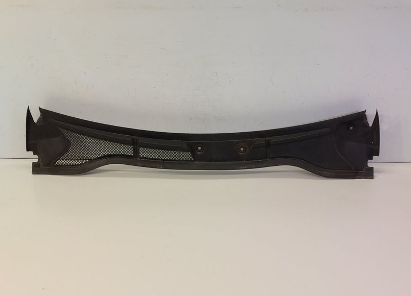 A2468350600 A2468300700 Wiper cowl MERCEDES-BENZ B-CLASS (W246, W242) (2011-2018)