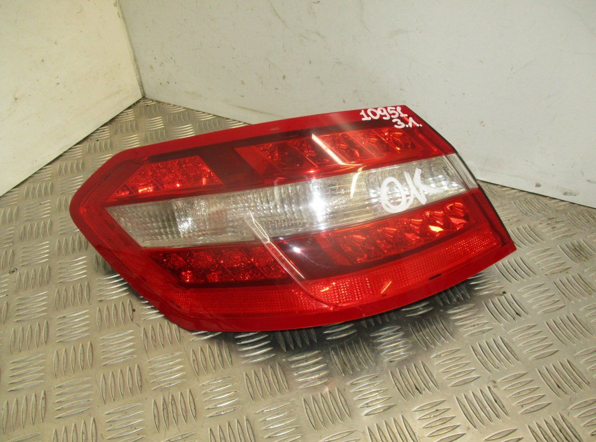 Tail light left MERCEDES-BENZ E-CLASS (W212) (2009-2016)