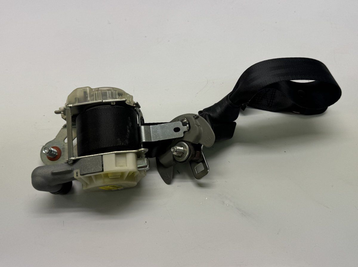 888202P100VA Seat Belt Front Right KIA SORENTO II (XM) (2009-2015)
