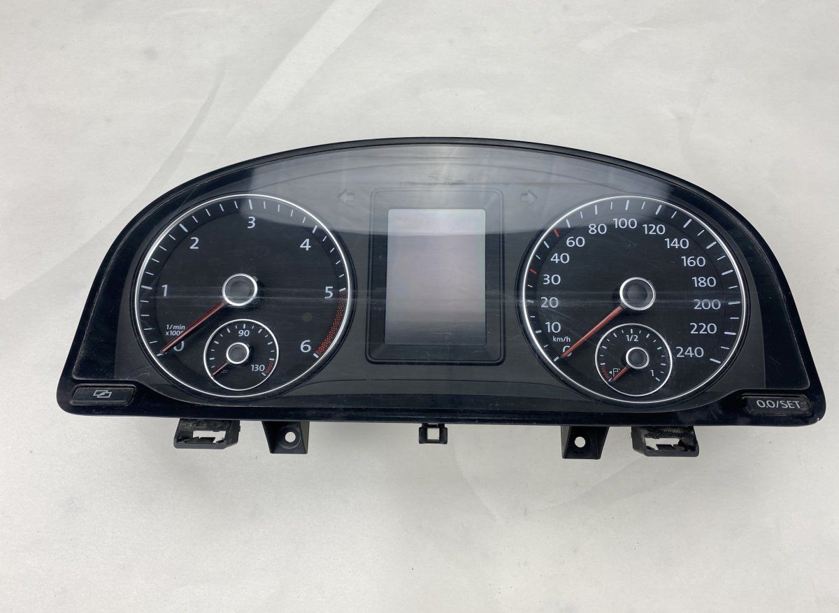 2K0920865E Speedometer VW CADDY III (2K) (2004-2015)