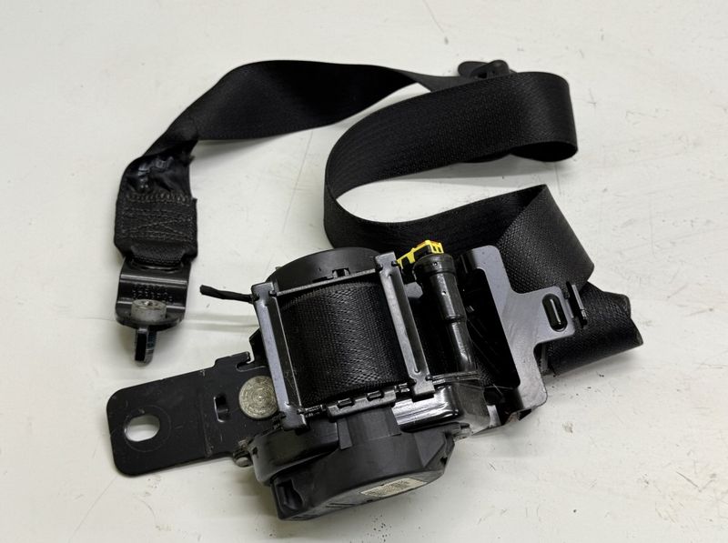 1HZ07DX9AC Seat Belt Front Left CHRYSLER 300C II (2010-2023)