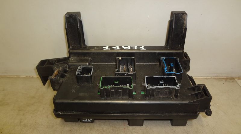 Fuse box CHRYSLER 300C I (2004-2010)