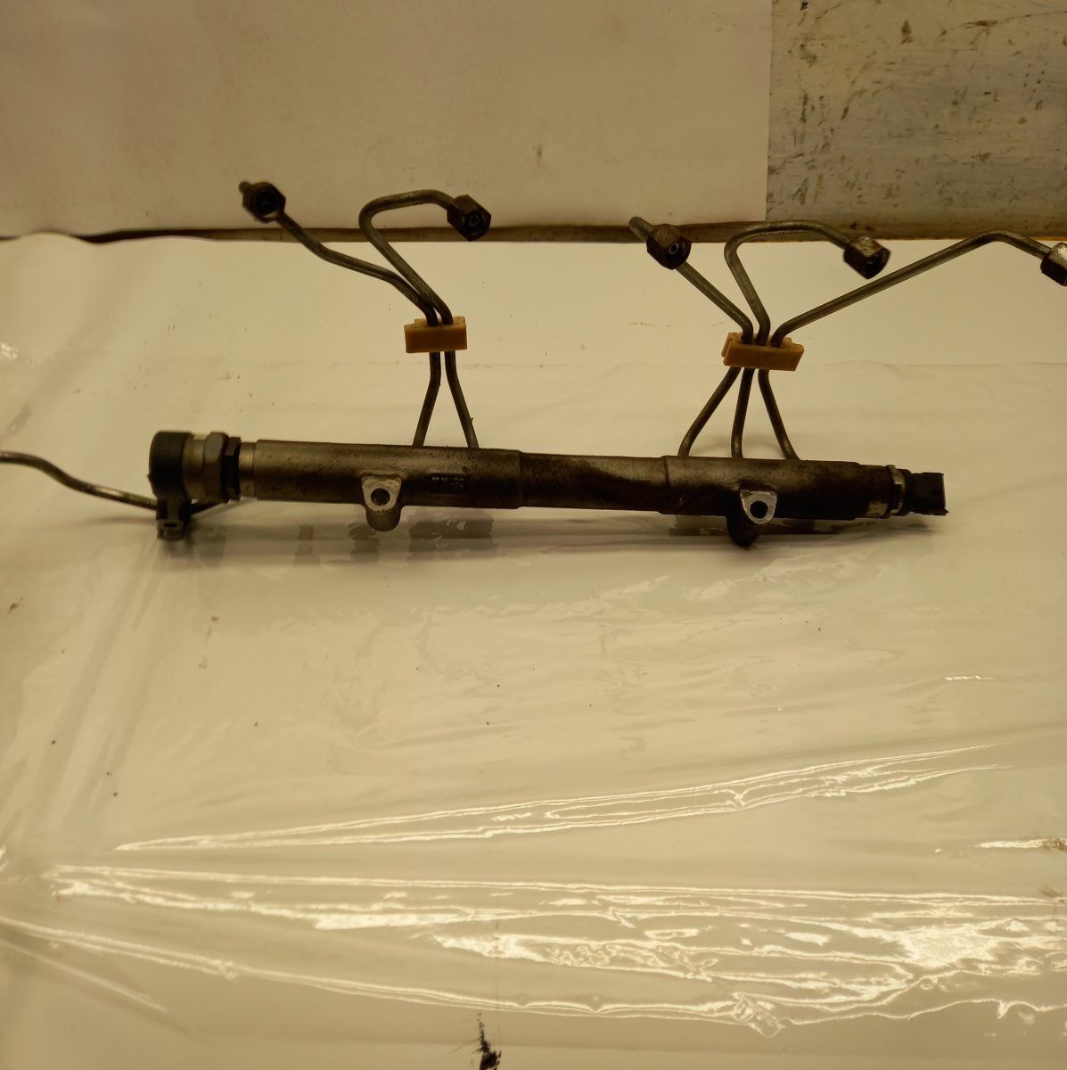 0445215023 Fuel Distributor / fuel rail VOLVO XC60 I (2008-2017)