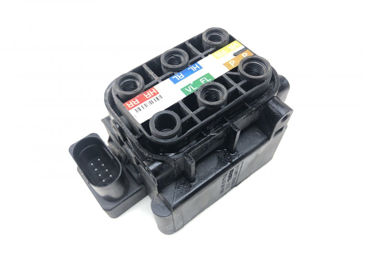 A2123200358 Air suspension valve block MERCEDES-BENZ C-CLASS (W205) (2013-2021)