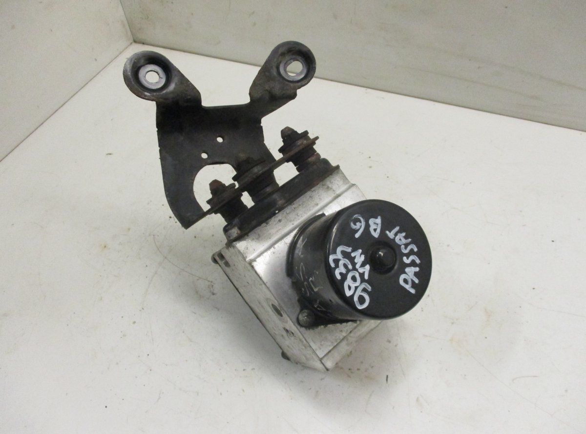 ABS hydraulic unit / pump VW PASSAT B6 (3C) (2005-2010)