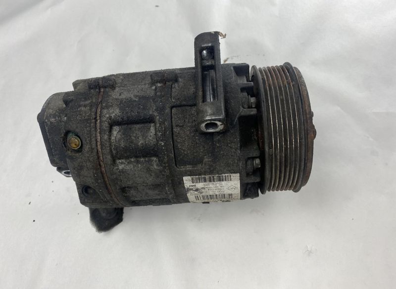 8200848916A AC / aircon Compressor NISSAN NV400 (2011-2021)