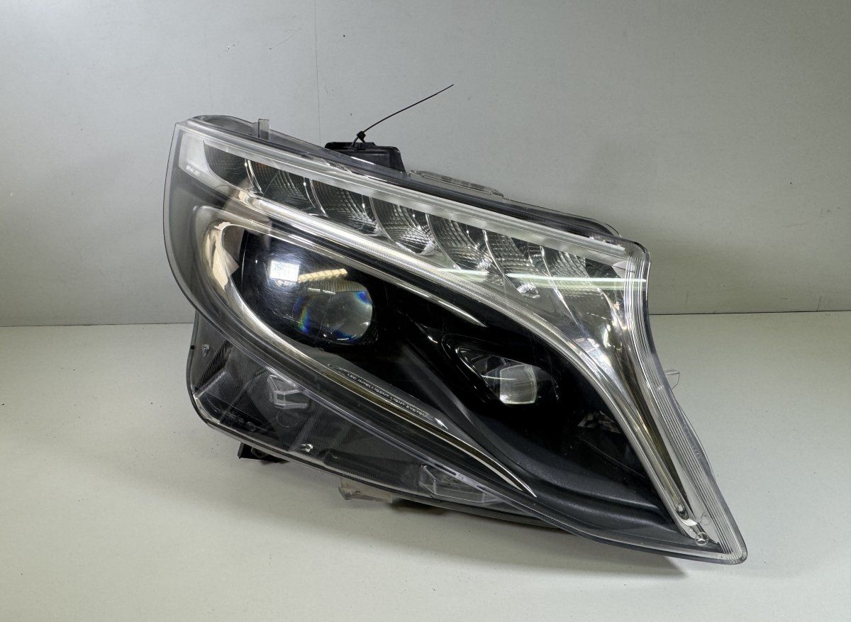 A4479064700 1EX011284-42 1EX01128442 Headlight right MERCEDES-BENZ VITO / V-CLASS (W447) (2014-)