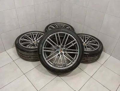 21 Комплект алуминиеви джанти Porsche Macan 95B Turbo IV 95B601025DN Алуминиеви джанти 95B601025DP