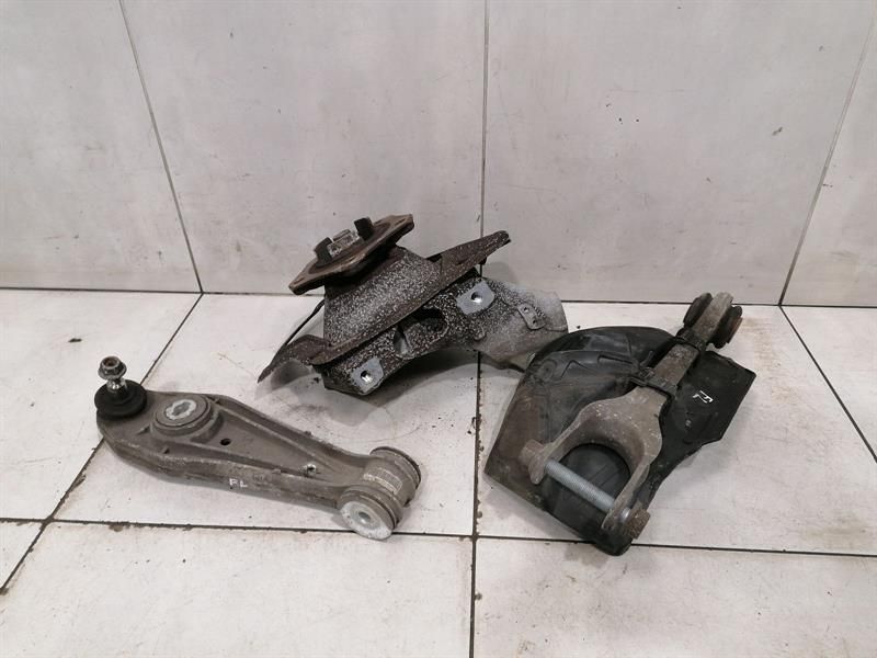 Porsche Cayman 718 Left Front Hub 99134115705 Wheel Bearing Housing Front Left