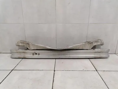 Porsche Boxster 986 задна греда на бронята 98650502100 опора на бронята задна