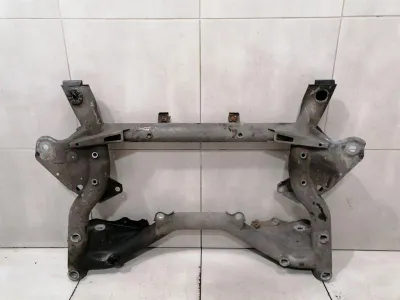 Mercedes C Class W204 Beam Subframe Front A2046280657 Front Axle Carriage