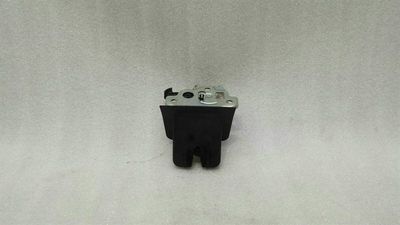 Ключалка за багажник Audi A3 8V 8R0827505 ключалка за задна врата
