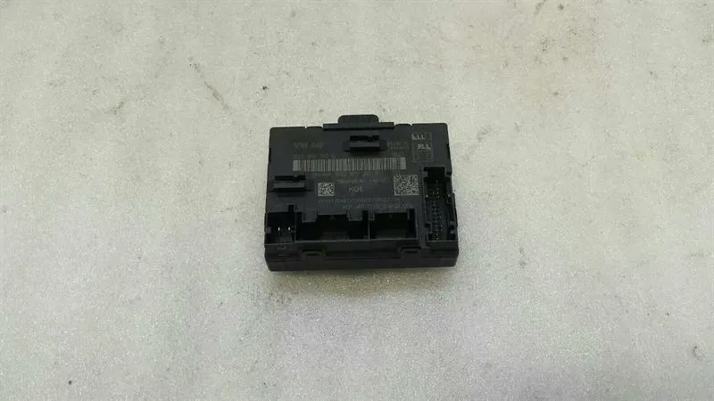 Audi S3 8V left door module 5Q0959393E door left control unit