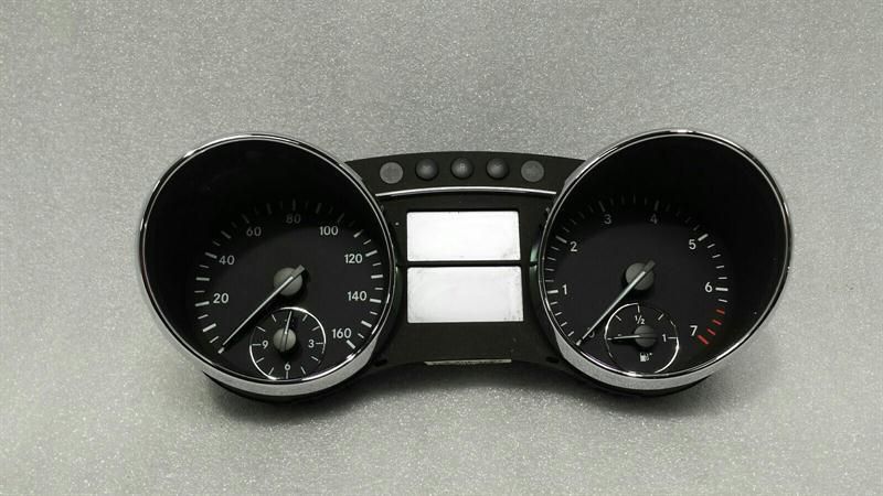 Mercedes R Class W251 Instrument Cluster A2515403448 Speedometer M272 V6 MPH
