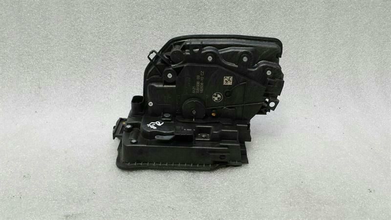 BMW X1 F48 front right door lock 7281936 door lock front right