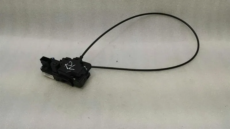 Tesla Model S 75 rear left door lock 6008911-00-D door lock rear left
