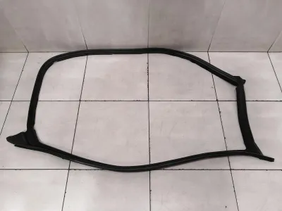 Tesla Model 3 Уплътнение на предна дясна врата 1090500-00-L Уплътнения на врата предна дясна