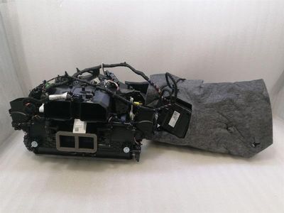 Porsche Taycan 9J Вентилатор за парно 9JA820005D ДЯСНА ДРЪЖКА ДЯСНА
