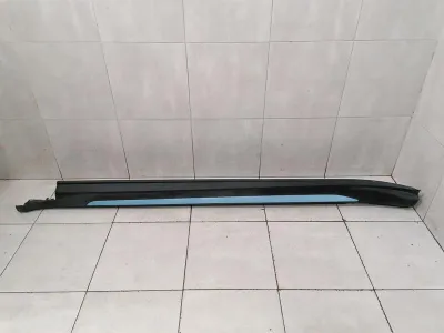 Porsche Taycan 9J side skirt 9J1851883G LH side skirts
