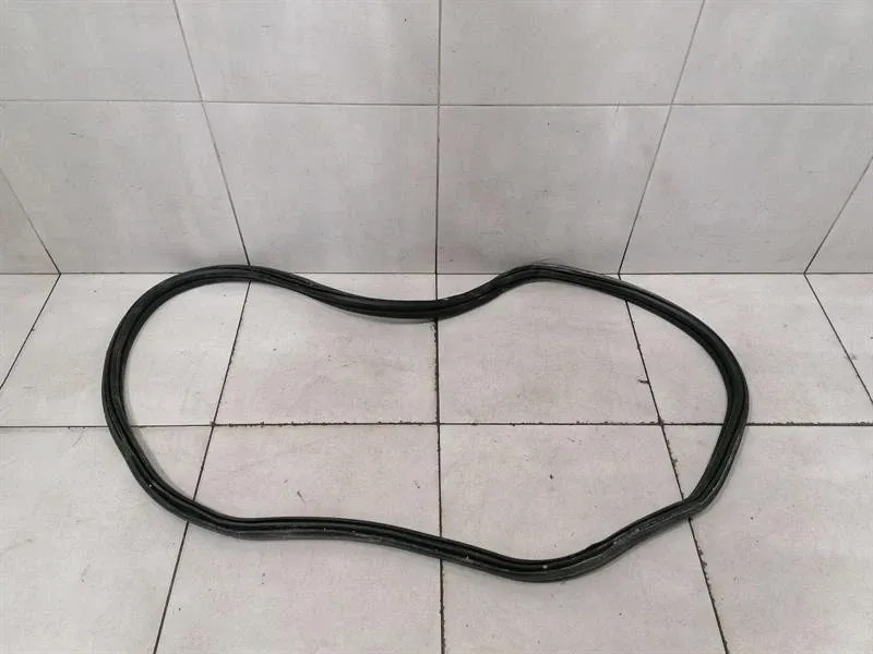 Porsche Taycan 9J Door Seal 9J1827705A Boat Lid Door Seals